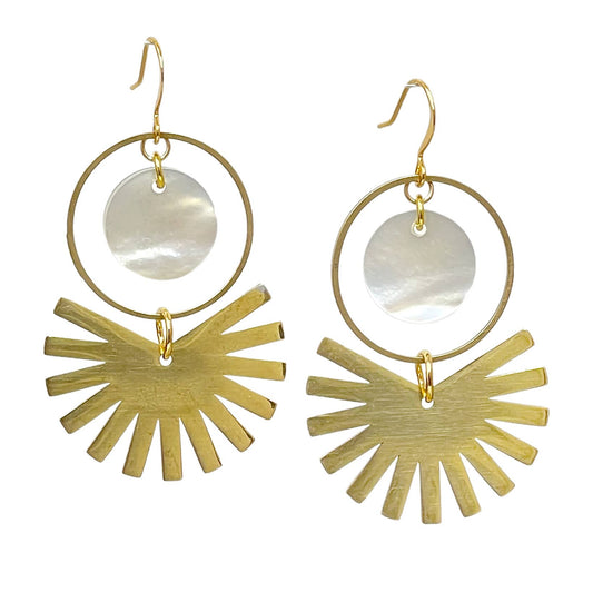 ER-557 | Starburst Shell Geo Earrings